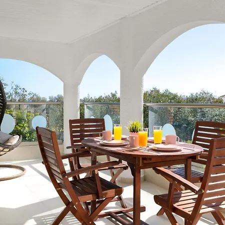House Of Paradise In Front Of The Golf Court-sea * Afantou
