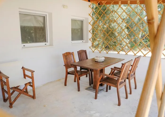 House Of Paradise In Front Of The Golf Court-sea Tatil Evi Afantou