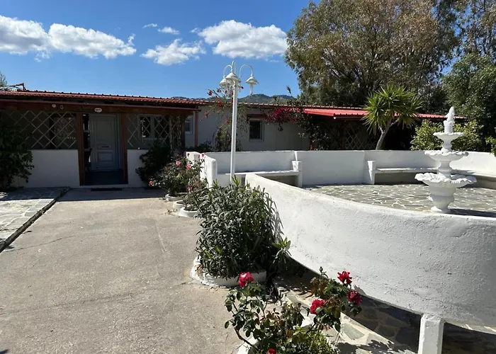 Tatil Evi House Of Paradise In Front Of The Golf Court-sea Afantou