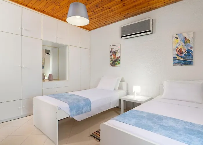 Hébergement de vacances House Of Paradise In Front Of The Golf Court-sea *